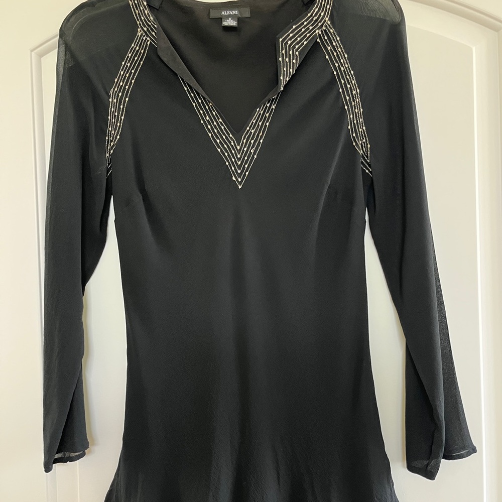 Alfani black flowy top with silver trim / size 6